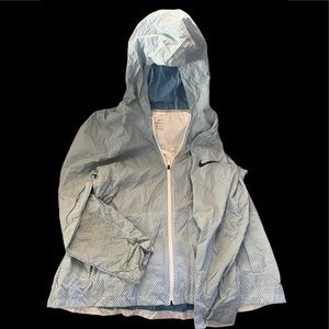 Barely used Nike shield waterproof windbreaker like new !